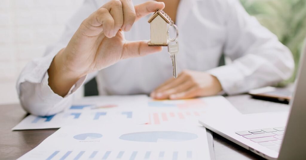 découvrez les tendances du marché immobilier en 2023 : analyse des prix, des zones à fort potentiel et des perspectives d'avenir pour investisseurs et acheteurs.