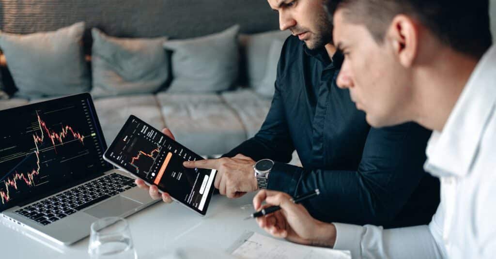 découvrez des stratégies d'investissement efficaces pour maximiser vos rendements. apprenez à diversifier votre portefeuille, à évaluer les risques et à choisir les meilleures opportunités sur le marché. idéal pour les investisseurs débutants et expérimentés.