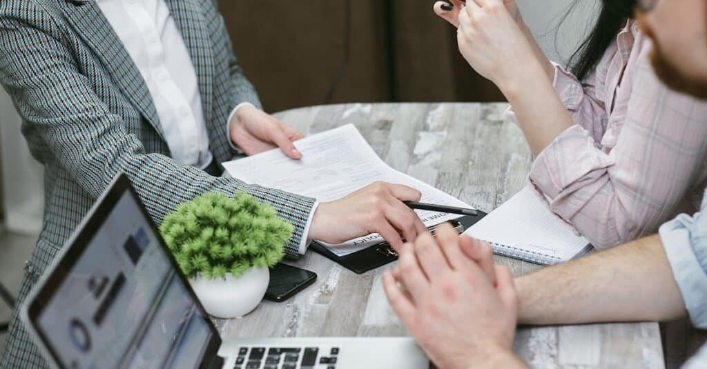 découvrez notre formation complète sur les investissements financiers, conçue pour vous aider à maîtriser les stratégies d'investissement, à comprendre les marchés et à gérer vos finances efficacement. rejoignez-nous pour acquérir des compétences précieuses et transformer votre avenir financier.