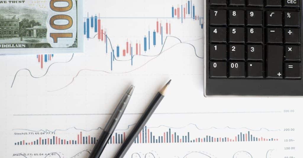 découvrez des stratégies d'investissement efficaces pour optimiser vos rendements et sécuriser votre avenir financier. apprenez à diversifier votre portefeuille, à analyser les tendances du marché et à prendre des décisions éclairées pour maximiser vos profits.