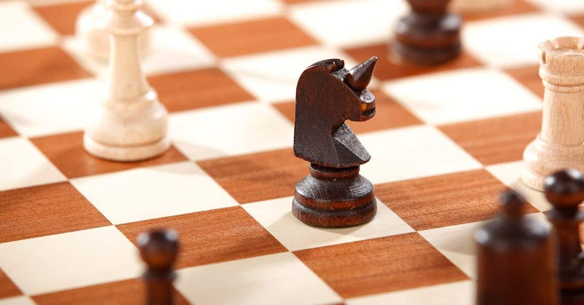 découvrez le monde fascinant des échecs, un jeu de stratégie intemporel qui développe la réflexion et la planification. explorez des astuces, des techniques et des parties célèbres pour améliorer votre niveau et profiter pleinement de ce jeu intellectuel.