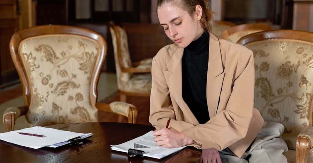 découvrez l'importance de la signature notariale pour sécuriser vos documents légaux. notre service de notaire vous guide à travers le processus, garantissant conformité et tranquillité d'esprit lors de vos transactions.