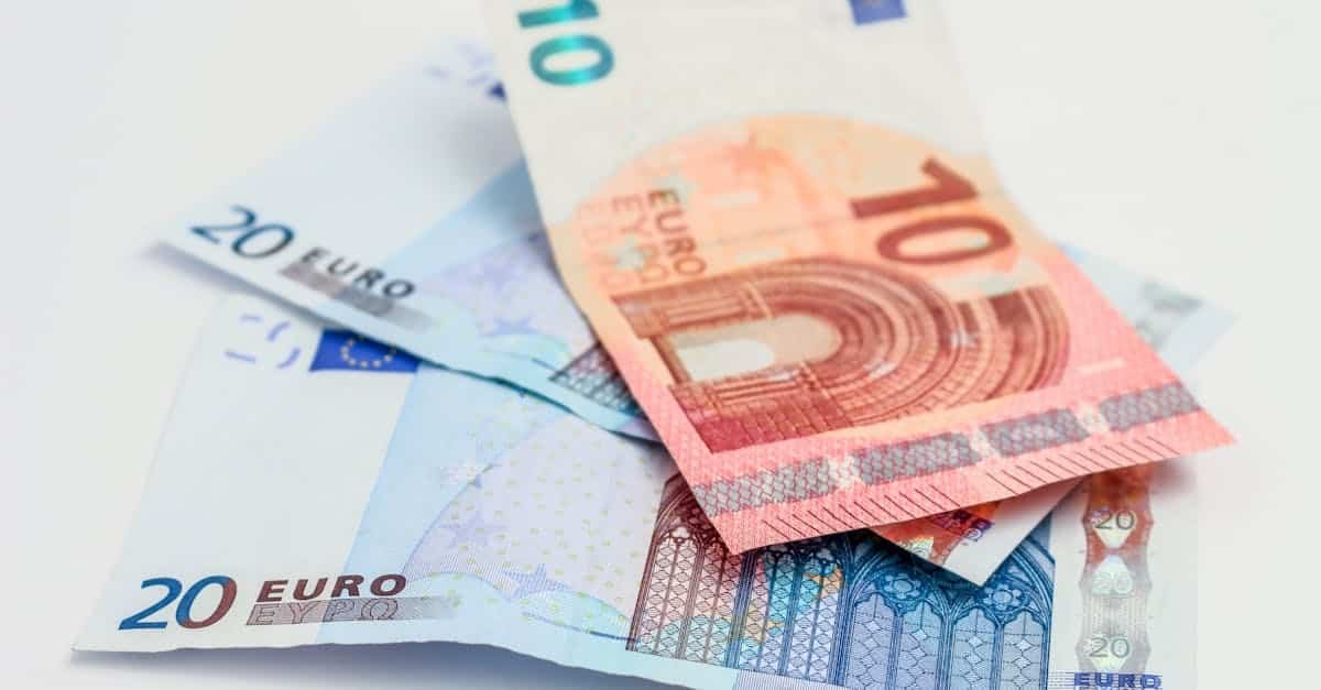 découvrez des stratégies d'investissement efficaces pour optimiser votre portefeuille et atteindre vos objectifs financiers. apprenez à diversifier vos actifs, gérer les risques et tirer parti des tendances du marché avec nos conseils d'experts.