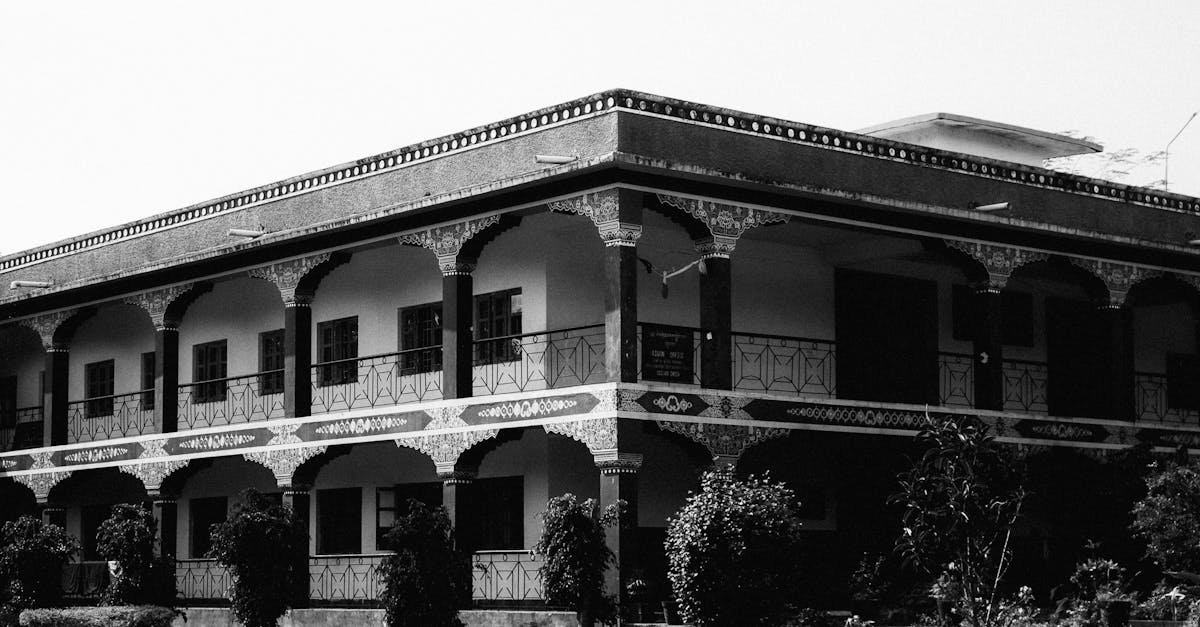 découvrez le marché de l'immobilier ancien, où l'histoire rencontre le charme. explorez des propriétés uniques, des maisons d'époque aux appartements de caractère, et trouvez votre prochaine demeure pleine de souvenirs.