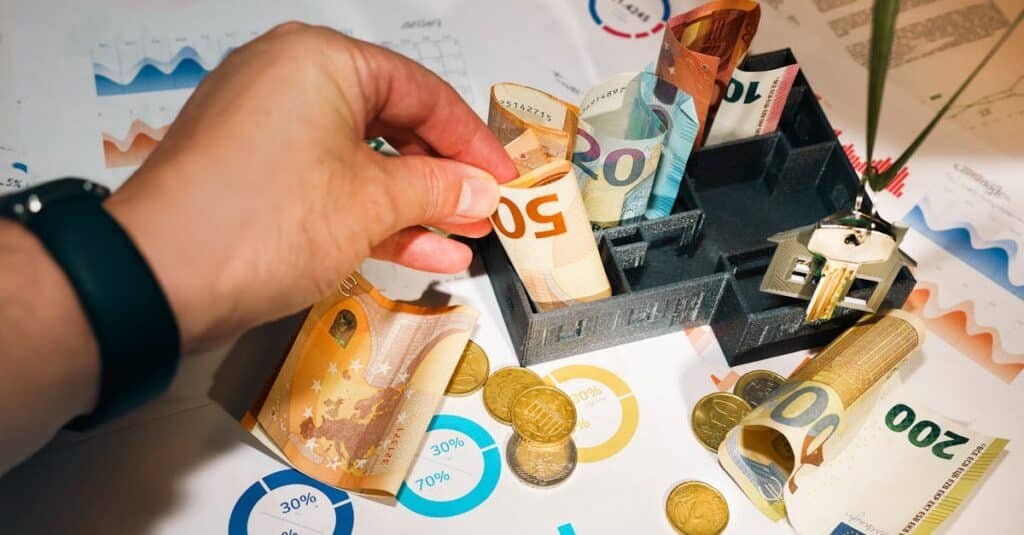 découvrez des stratégies fiscales efficaces pour optimiser vos investissements immobiliers. apprenez à réduire vos impôts et à maximiser vos rendements grâce à des conseils d'experts en fiscalité immobilière.