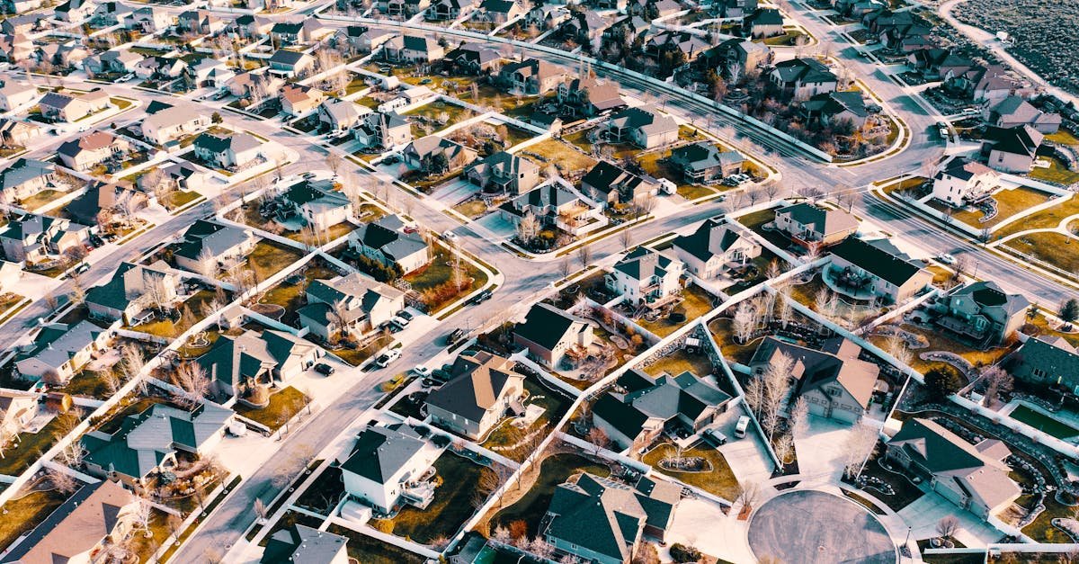 découvrez les tendances actuelles du marché immobilier, analysez les opportunités d'investissement et informez-vous sur les facteurs influençant les prix dans le secteur immobilier.